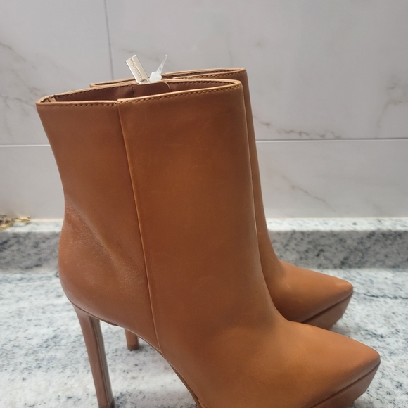 Gianni Bini Connellie Leather Platform stiletto Booties - Picture 5 of 12